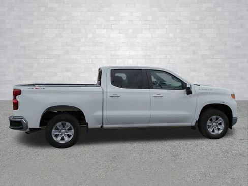Used 2025 Chevrolet Silverado 1500 LT image 3