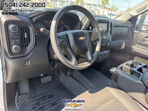 Used 2024 Chevrolet Silverado 2500 Custom w/ Custom Value Package image 16