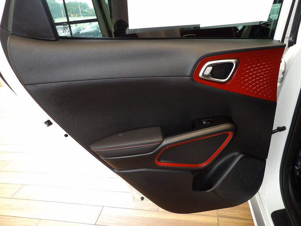 Used 2023 Kia Soul GT-Line FWD image 21