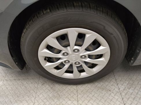 Used 2021 Kia Forte FE image 31