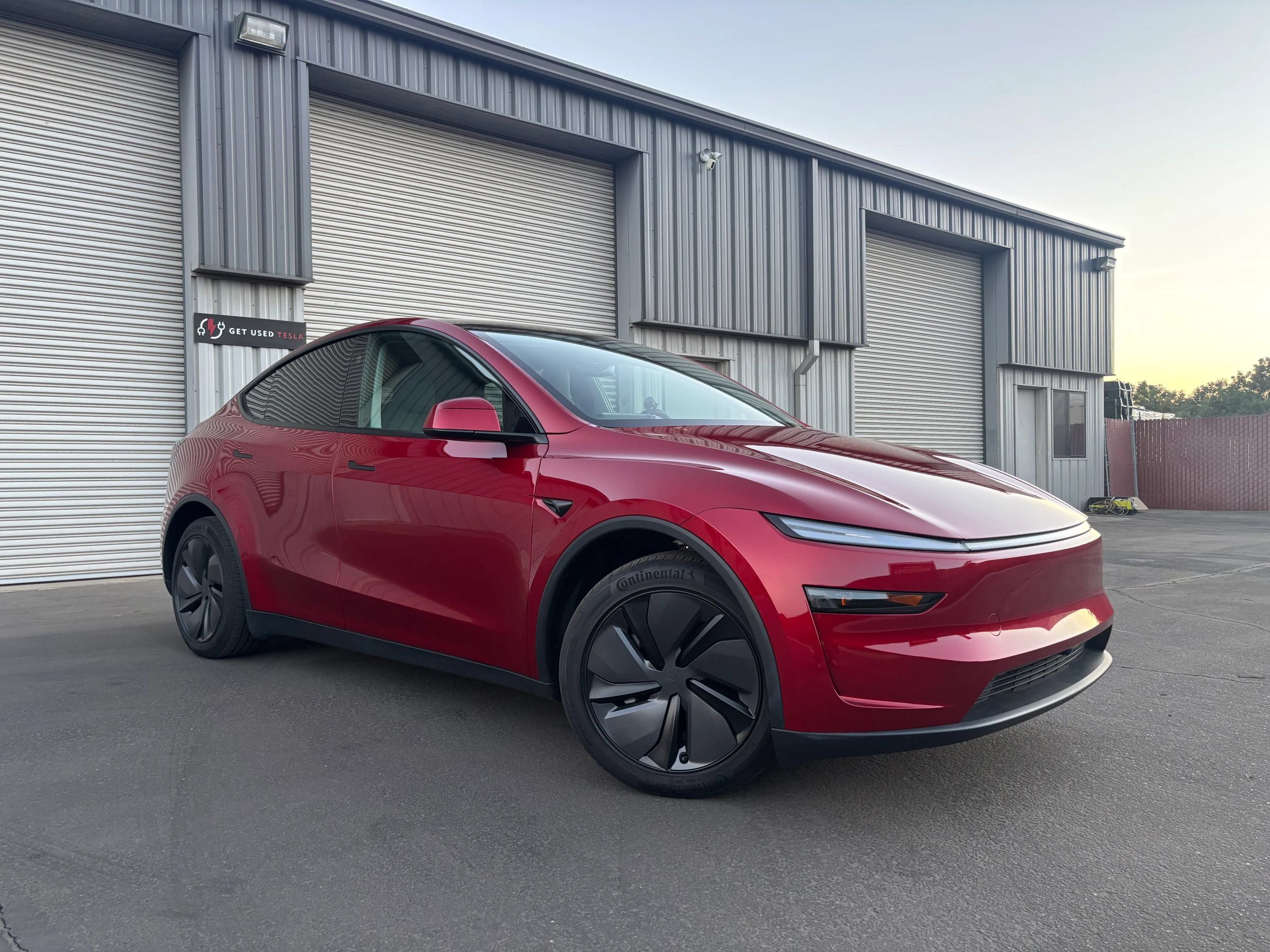 Used 2026 Tesla Model Y 2WD image 2