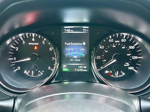 Used 2017 Nissan Rogue SL w/ SL Premium Package FWD image 35