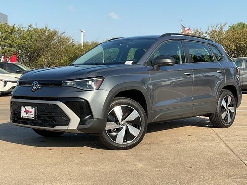 Used 2025 Volkswagen Taos S image 2