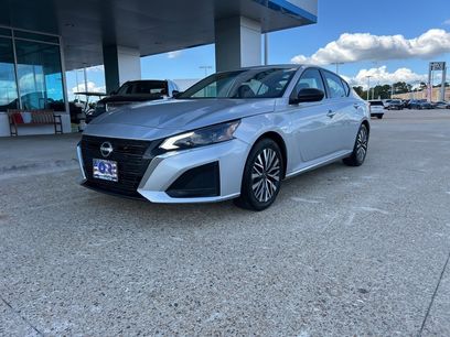 Used 2024 Nissan Altima 2.5 SV