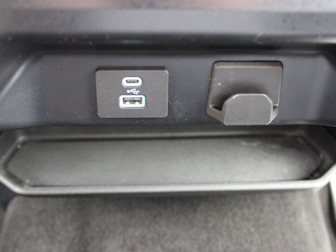 Used 2023 Ford F150 XLT image 23