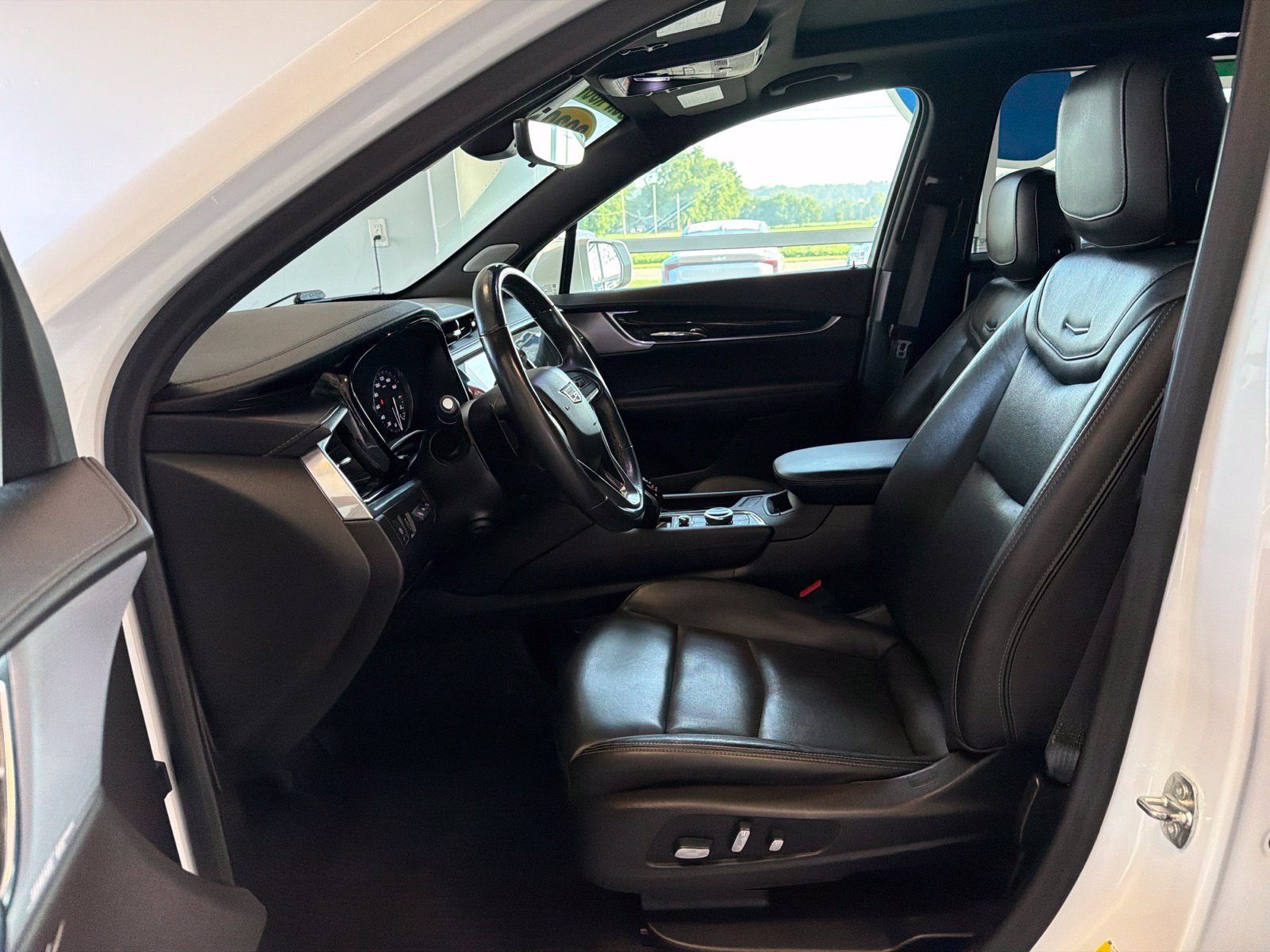 Used 2020 Cadillac XT6 Premium Luxury AWD/4WD image 20