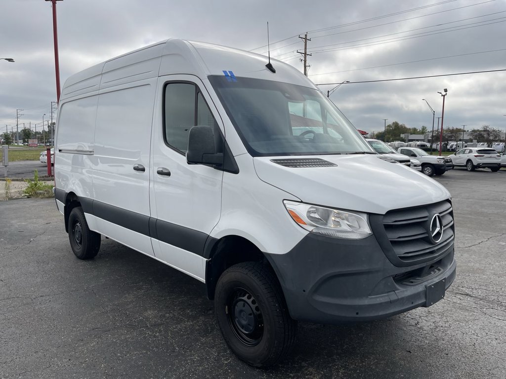 Used 2024 Mercedes-Benz Sprinter 2500 image 18