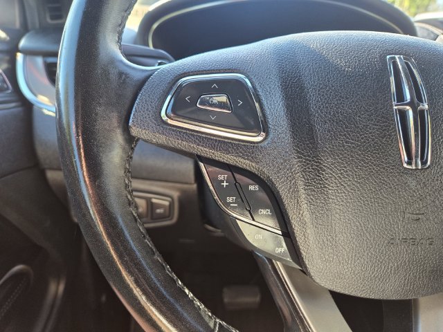 Used 2017 Lincoln MKC Select w/ Select Plus Package FWD image 25
