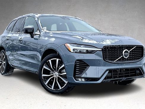 Used 2023 Volvo XC60 B5 Plus w/ Protection Package Premier image 3