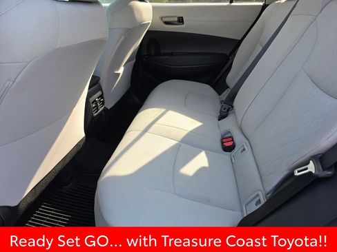 Certified 2025 Toyota Corolla Cross L FWD image 23
