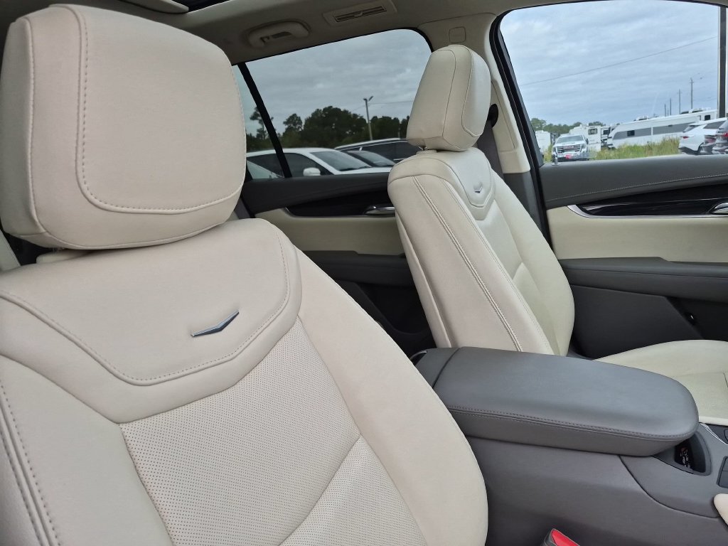 Certified 2024 Cadillac XT6 Premium Luxury w/ Technology Package AWD/4WD image 34