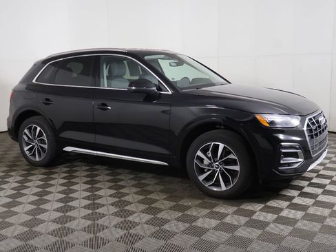 Used 2021 Audi Q5 2.0T Premium Plus w/ Premium Plus Package AWD/4WD image 15