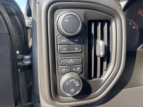 Used 2020 Chevrolet Silverado 1500 Custom Trail Boss w/ Custom Convenience Package AWD/4WD image 21