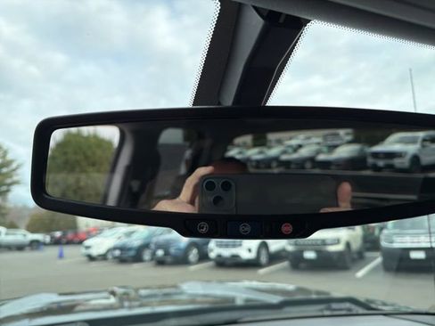 Used 2016 Chevrolet Silverado 1500 LT w/ Midnight Edition image 19