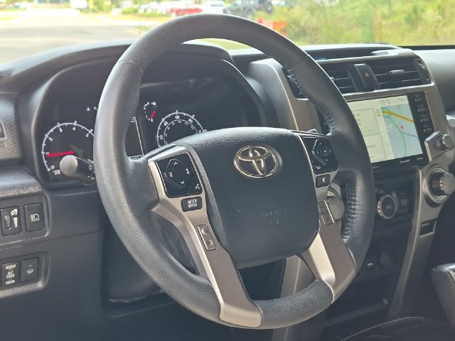 Used 2022 Toyota 4Runner SR5 Premium w/ Moonroof Package RWD image 31