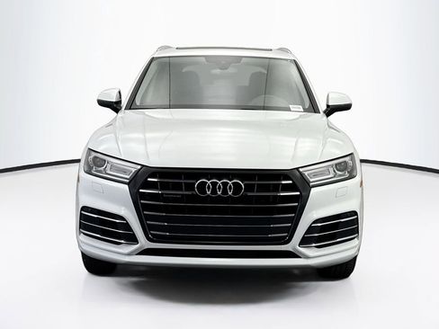 Used 2020 Audi Q5 e Premium w/ Convenience Package image 2