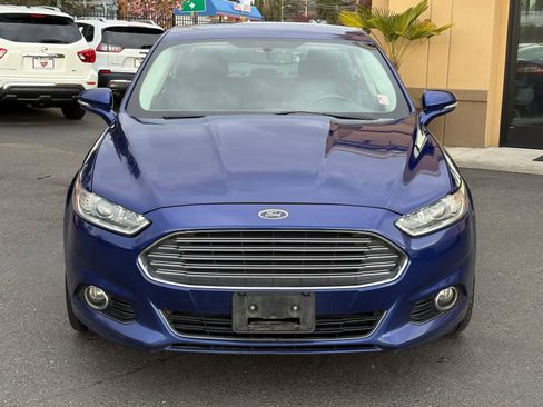Used 2014 Ford Fusion Titanium image 2