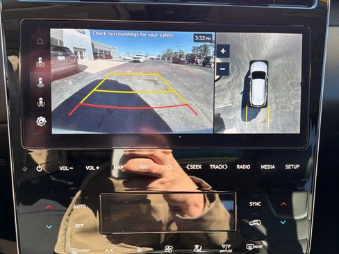 Used 2024 Hyundai Tucson Limited image 22