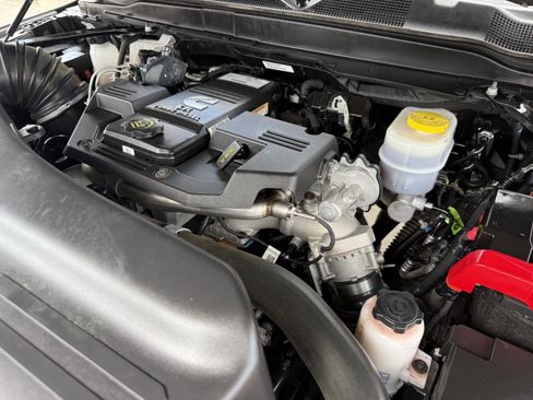 Used 2024 RAM 2500 Laramie image 33