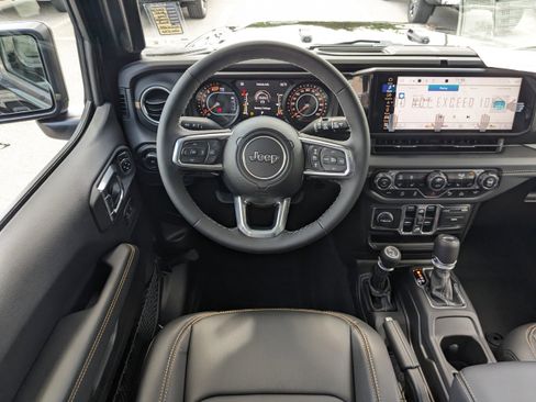 New 2025 Jeep Wrangler Unlimited Sahara image 15