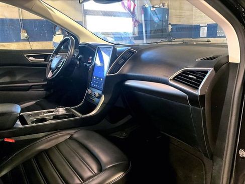 Used 2023 Ford Edge SEL image 17