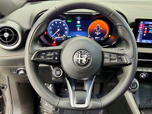 Used 2024 Alfa Romeo Tonale Ti image 14