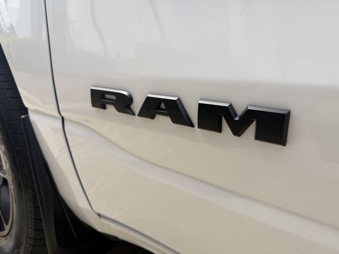 Used 2023 RAM 1500 Big Horn AWD/4WD image 15