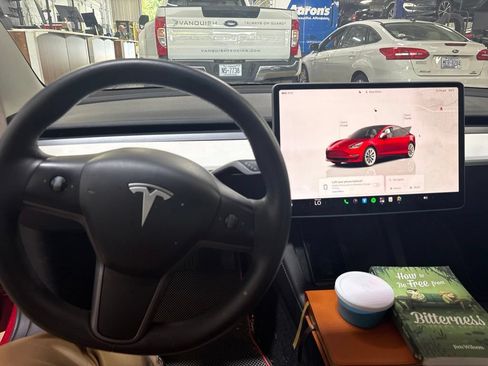 Used 2023 Tesla Model 3 Standard Range RWD image 6
