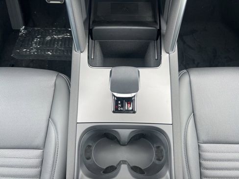 New 2025 Land Rover Discovery Sport Dynamic SE image 22