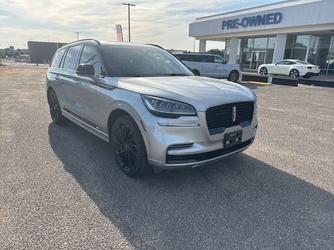Used 2023 Lincoln Aviator Reserve w/ Equipment Group 201A RWD image 1