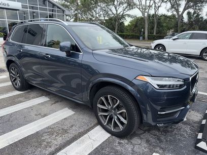 Used 2019 Volvo XC90 T6 Momentum w/ Advanced Package