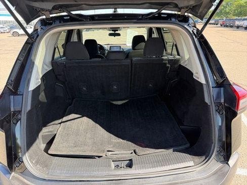 Used 2021 Nissan Rogue S FWD image 16