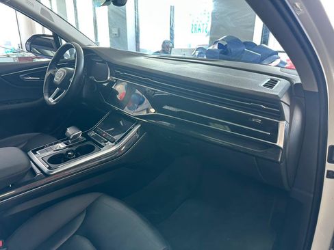 Used 2020 Audi Q7 3.0T Premium Plus w/ Premium Plus Package image 32