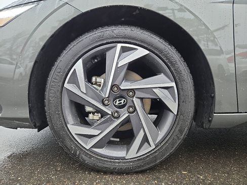 Used 2025 Hyundai Elantra Sport image 28