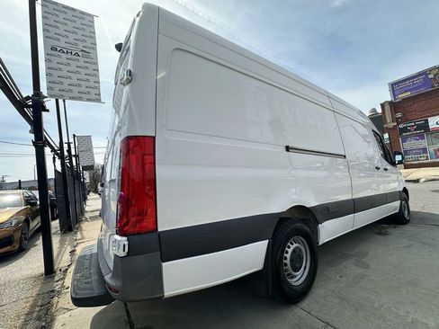 Used 2021 Mercedes-Benz Sprinter 2500 w/ Driver Convenience Package image 9