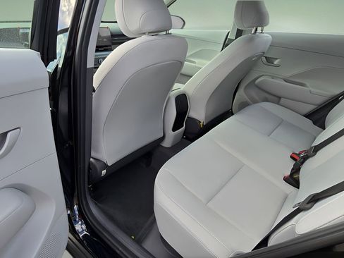New 2026 Hyundai Kona SE image 15