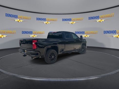 Used 2025 Chevrolet Silverado 2500 Custom w/ Custom Value Package AWD/4WD image 11