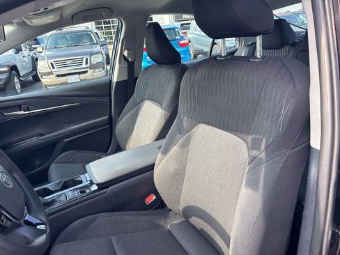 Used 2025 Toyota Camry LE FWD image 15
