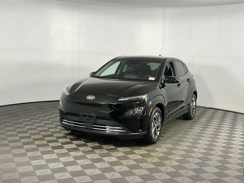 Used 2022 Hyundai Kona Limited w/ Cargo Package image 3