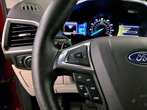 Used 2017 Ford Edge Titanium w/ Equipment Group 302A AWD/4WD image 17