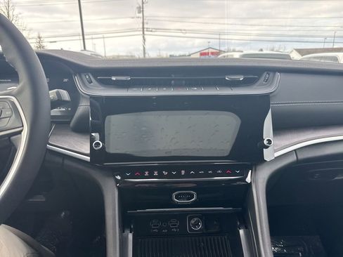 New 2026 Jeep Grand Cherokee Laredo image 21