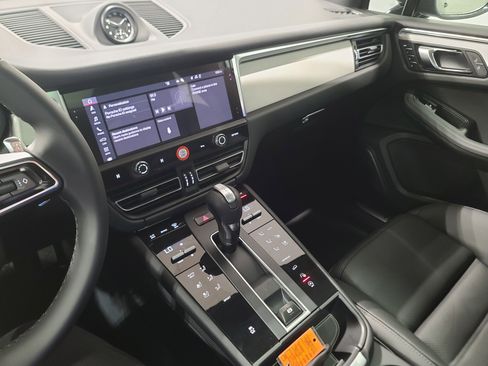 New 2026 Porsche Macan AWD/4WD image 20