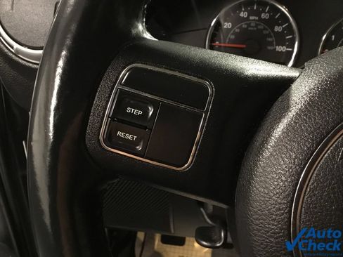 Used 2014 Jeep Wrangler Sahara w/ Dual Top Group AWD/4WD image 40