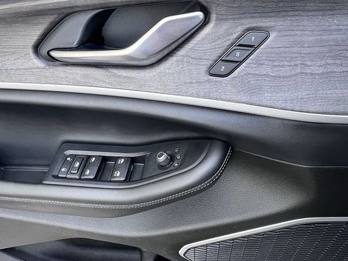 Used 2022 Jeep Grand Cherokee Limited AWD/4WD image 22