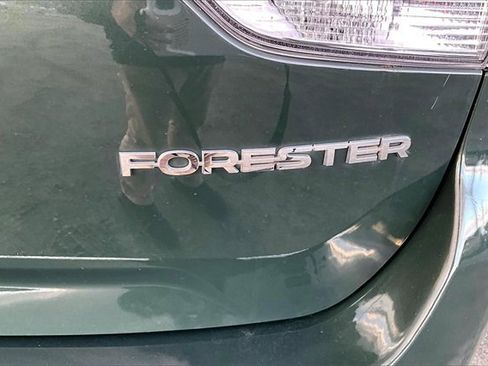 Used 2022 Subaru Forester image 32