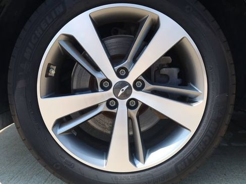 Used 2021 Genesis GV80 2.5T w/ Advanced Package 02 AWD/4WD image 8