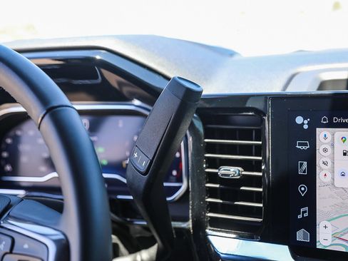 Used 2024 Chevrolet Silverado 3500 High Country image 16