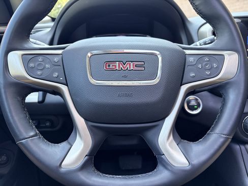 Used 2023 GMC Terrain Denali w/ Denali Premium Package AWD/4WD image 12