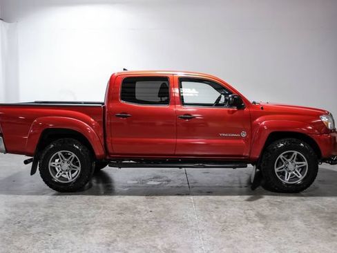Used 2014 Toyota Tacoma PreRunner w/ SR5 Package RWD image 9