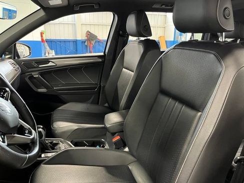Used 2022 Volkswagen Tiguan SE R-Line FWD image 23